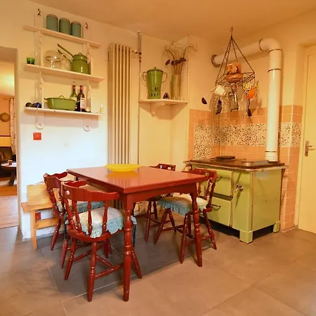 Spacious With Sauna In Celles Sur Plaine Semesterbostad