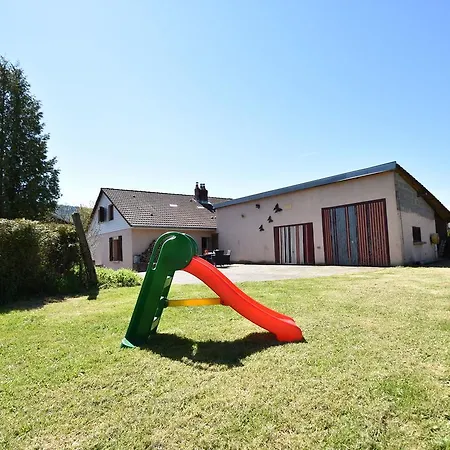 Semesterbostad Spacious With Sauna In Celles Sur Plaine *
